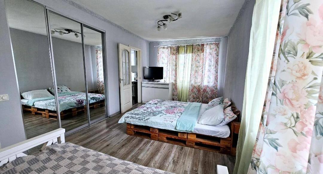 1 Комнатная Квартира, Левый Берег, Пр Калнышевского, Пр Слобожанский, 6 Городская Клиника Nizhnednepsovsk Eksteriør bilde